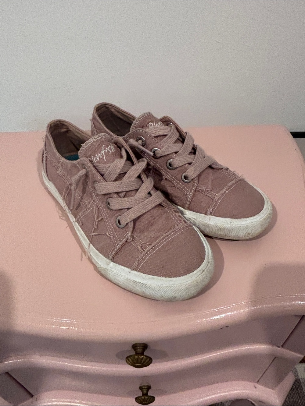 Blowfish Mauve Canvas Low-Top Sneakers